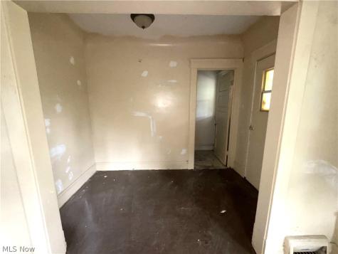 10006 Somerset Avenue Cleveland OH 44108