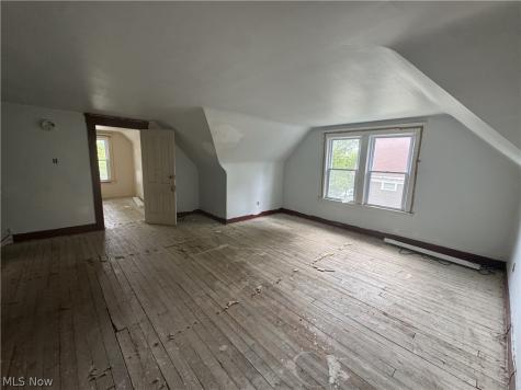 10006 Somerset Avenue Cleveland OH 44108