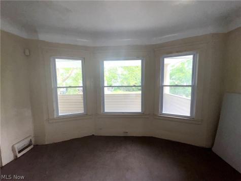 10006 Somerset Avenue Cleveland OH 44108