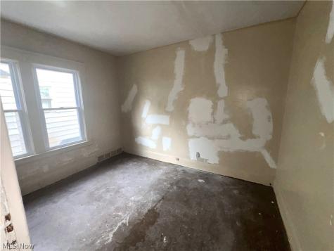 10006 Somerset Avenue Cleveland OH 44108