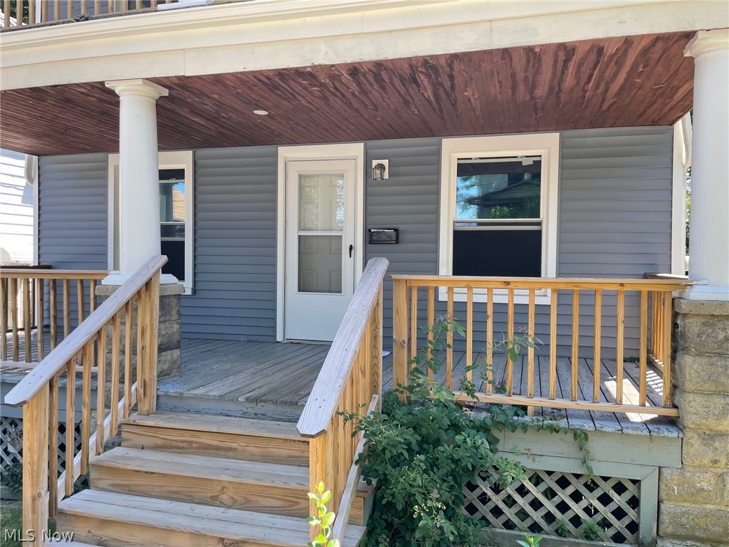 3069 W 105th Street Cleveland OH 44111