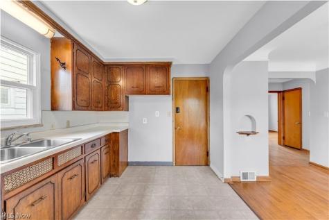 3819 W 137th Street Cleveland OH 44111