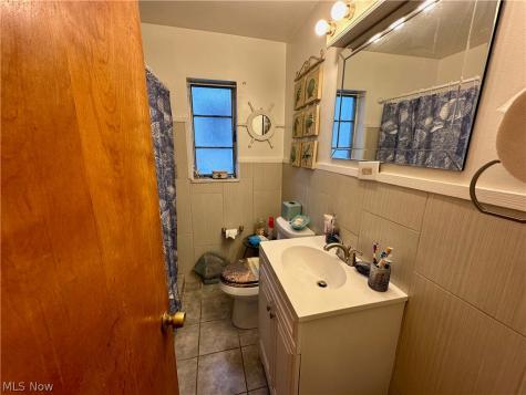 1166 E 176th Street Cleveland OH 44119