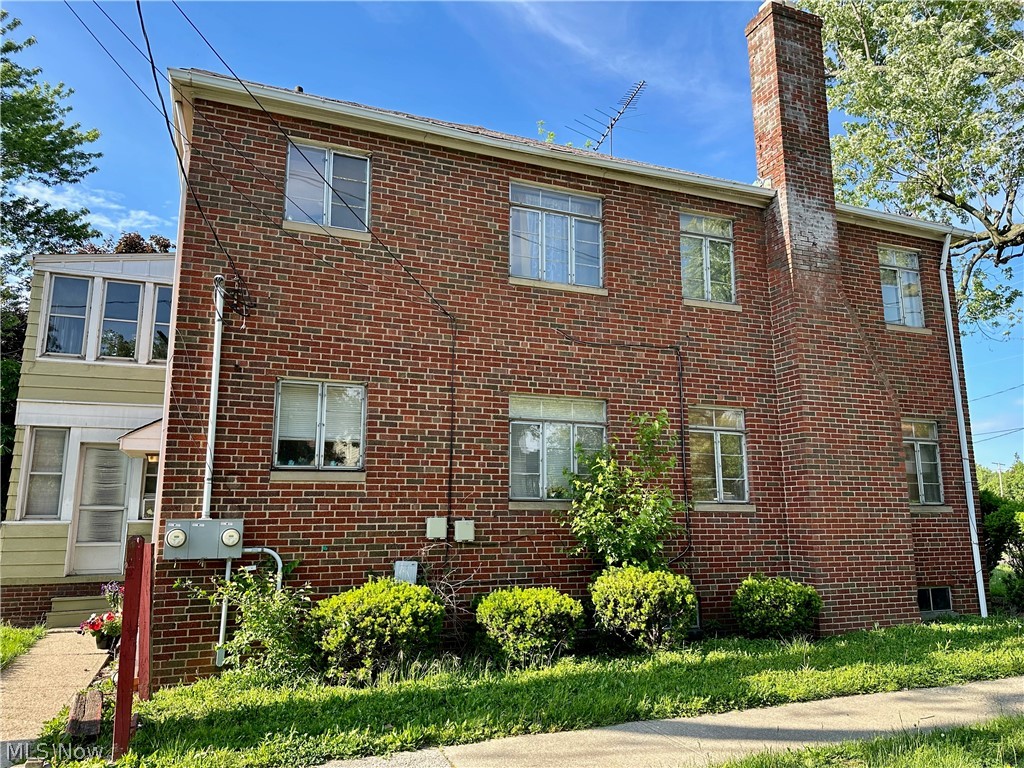 1166 E 176th Street Cleveland OH 44119
