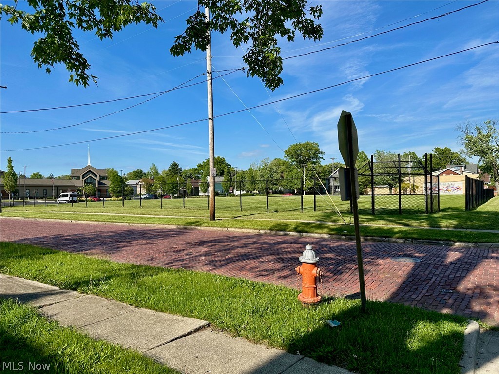 1166 E 176th Street Cleveland OH 44119