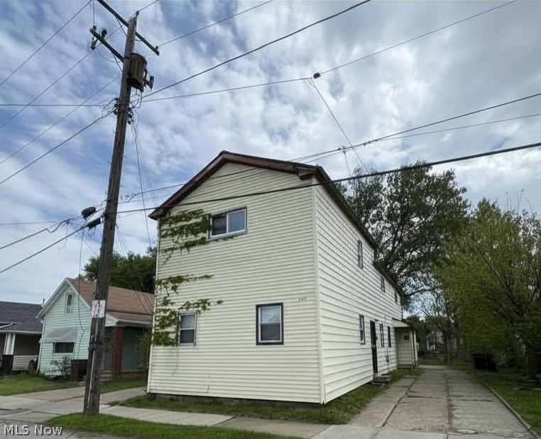 3411 W 49th Street Cleveland OH 44102