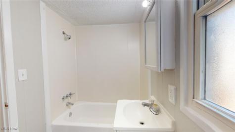 3411 W 49th Street Cleveland OH 44102