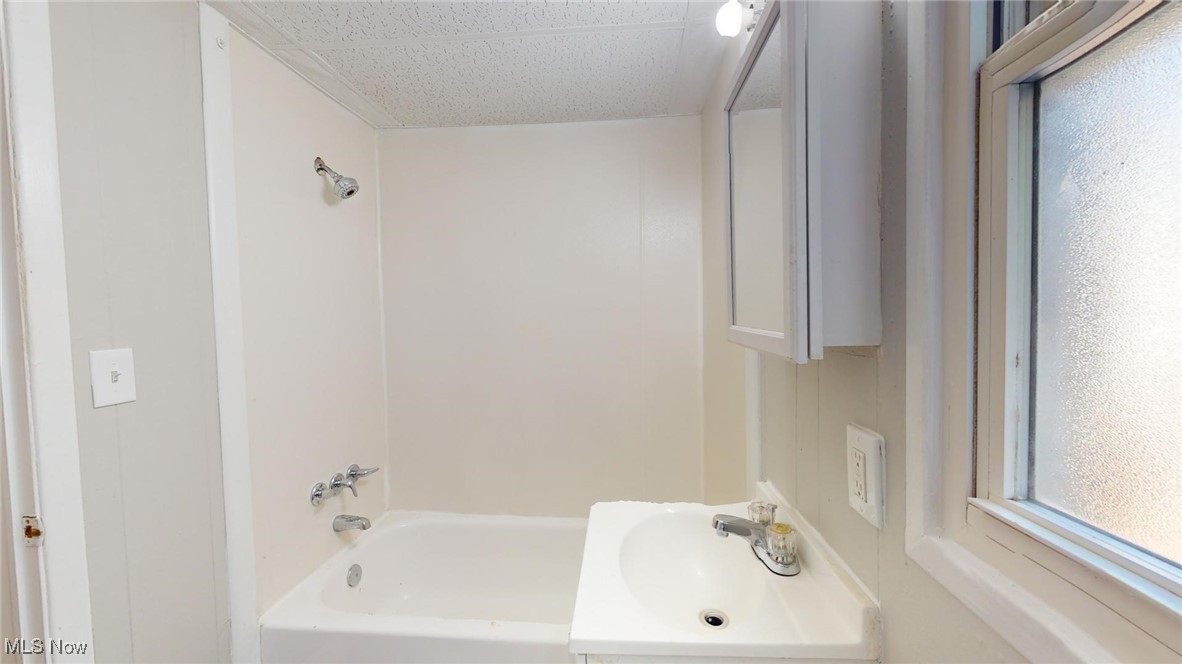 3411 W 49th Street Cleveland OH 44102