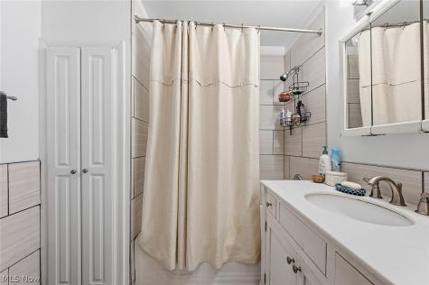2313 Grandview Avenue Cleveland Heights OH 44106