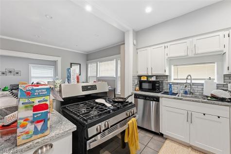 2313 Grandview Avenue Cleveland Heights OH 44106