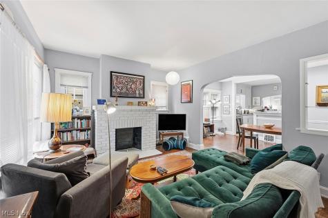 2313 Grandview Avenue Cleveland Heights OH 44106