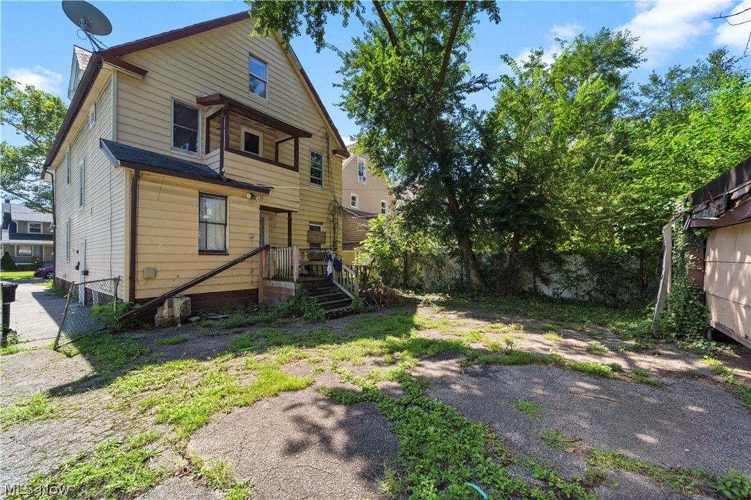 8604 Willard Avenue Cleveland OH 44102