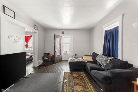 8604 Willard Avenue Cleveland OH 44102