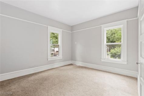 7608 Lawnview Avenue Cleveland OH 44103