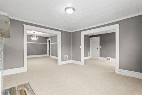 7608 Lawnview Avenue Cleveland OH 44103
