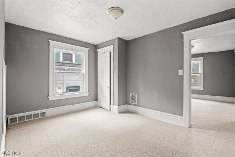 7608 Lawnview Avenue Cleveland OH 44103