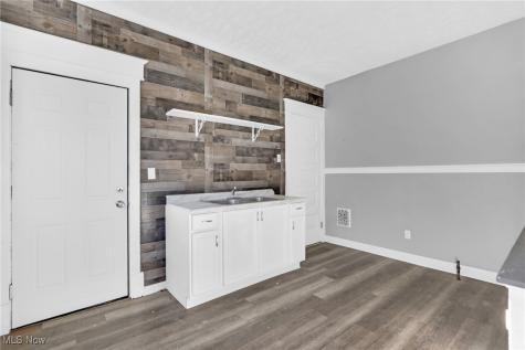 7608 Lawnview Avenue Cleveland OH 44103