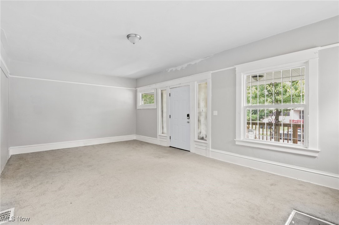 7608 Lawnview Avenue Cleveland OH 44103