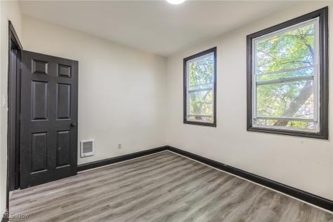 1168 Norwood Road Cleveland OH 44103