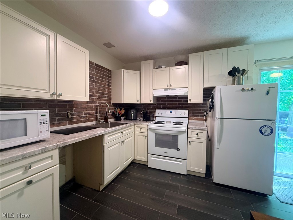195 Market Street Cortland OH 44410