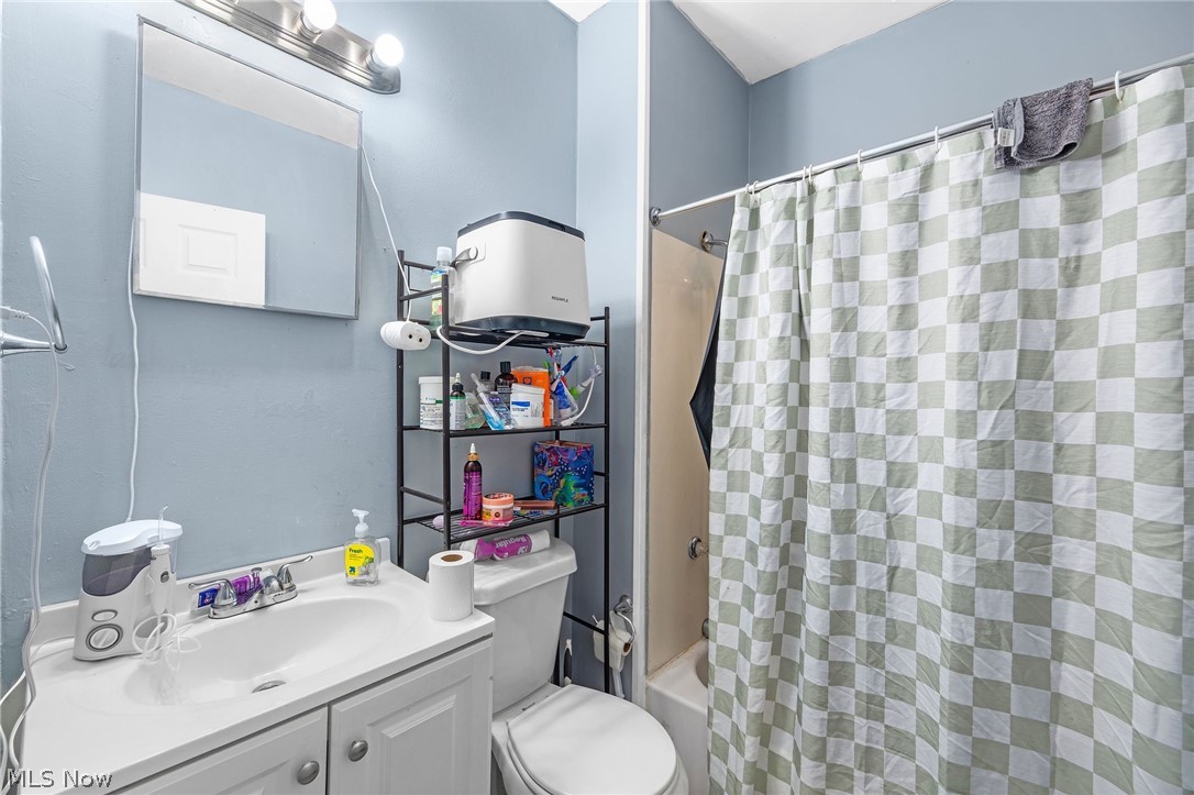 2231 W 105th Street Cleveland OH 44102