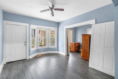 2231 W 105th Street Cleveland OH 44102