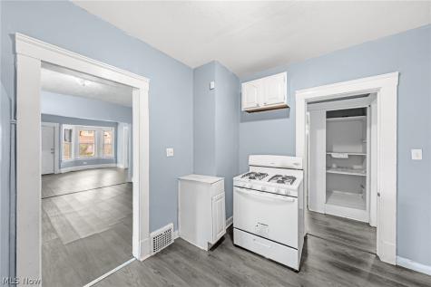 2231 W 105th Street Cleveland OH 44102