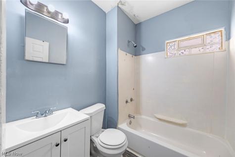 2231 W 105th Street Cleveland OH 44102