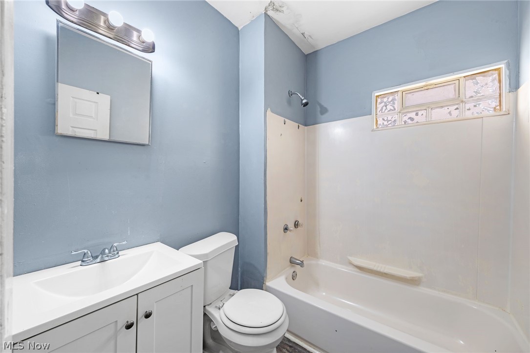 2231 W 105th Street Cleveland OH 44102