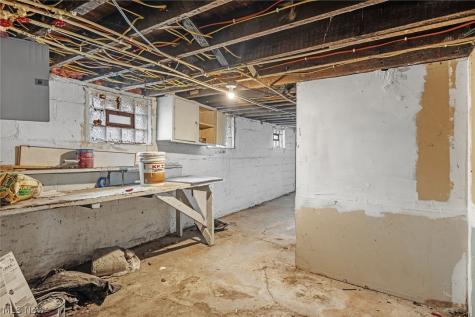 2231 W 105th Street Cleveland OH 44102