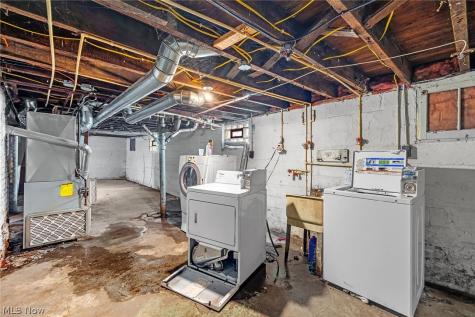 2231 W 105th Street Cleveland OH 44102