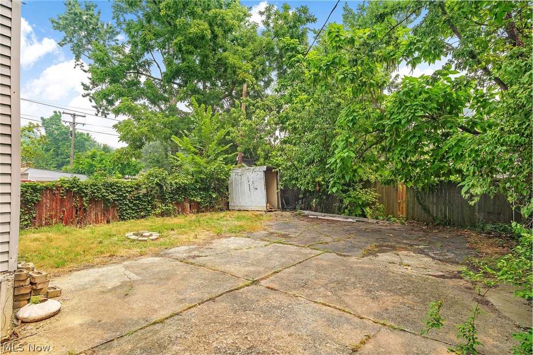 2231 W 105th Street Cleveland OH 44102