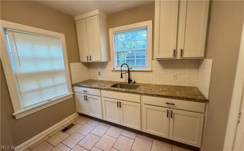 19627 Winslow Road Shaker Heights OH 44122
