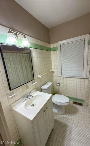 19627 Winslow Road Shaker Heights OH 44122