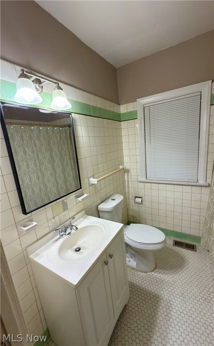 19627 Winslow Road Shaker Heights OH 44122