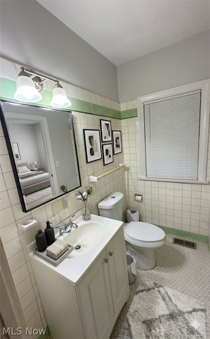 19627 Winslow Road Shaker Heights OH 44122