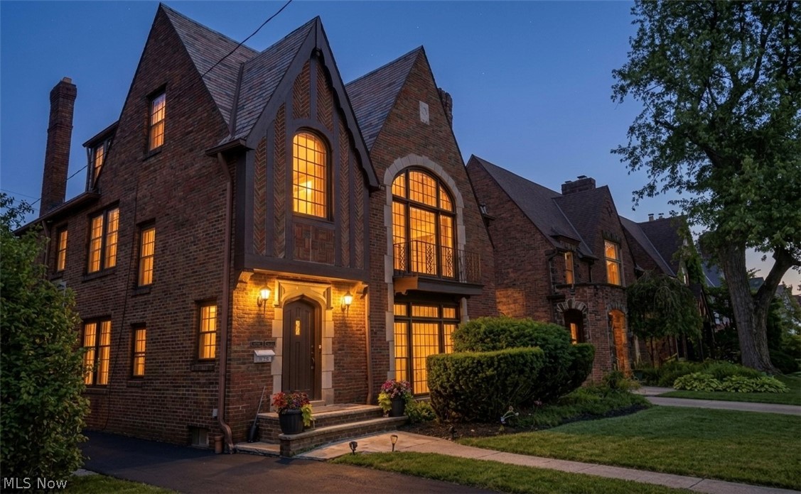 19627 Winslow Road Shaker Heights OH 44122