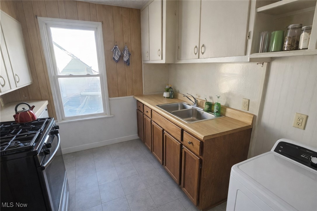 3716 E 50th Street Cleveland OH 44105