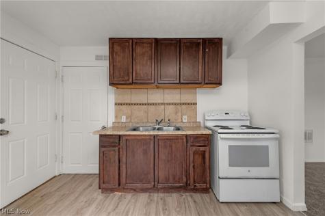 848-854 N Central Drive Lorain OH 44052