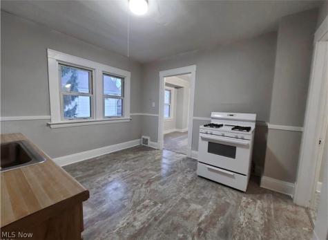 3747 W 47th Place Cleveland OH 44102