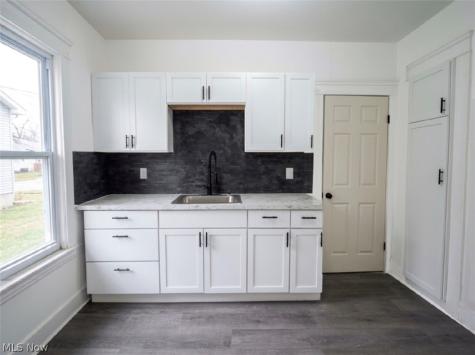 12005 Shadeland Avenue Cleveland OH 44108