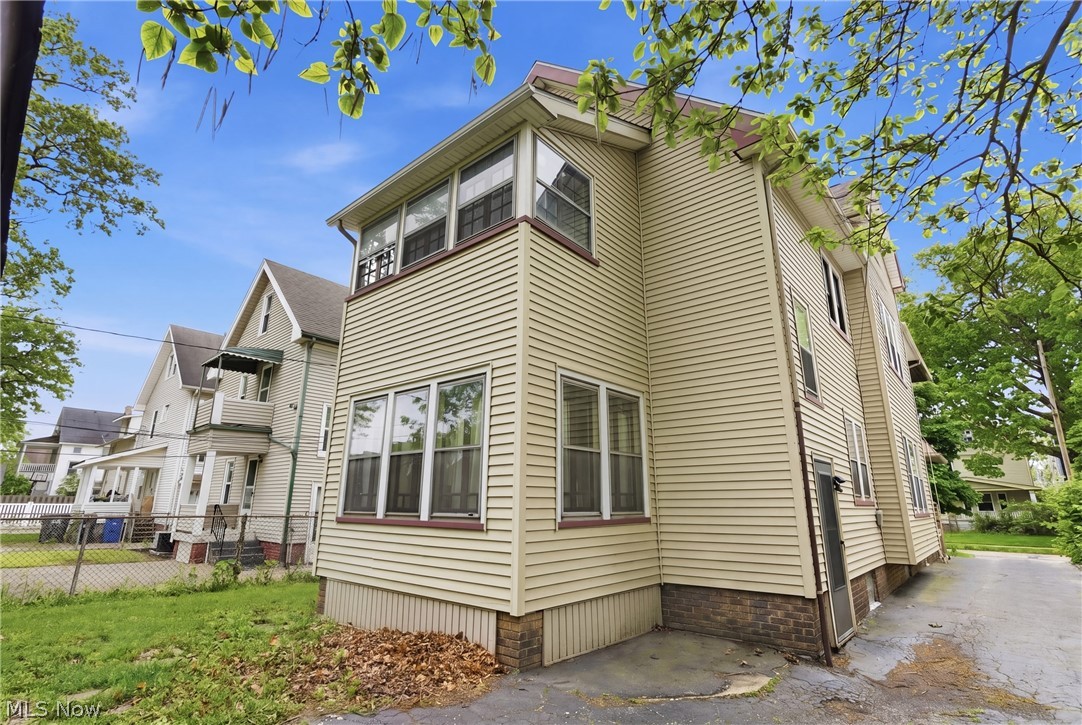1259 Donald Avenue Lakewood OH 44107