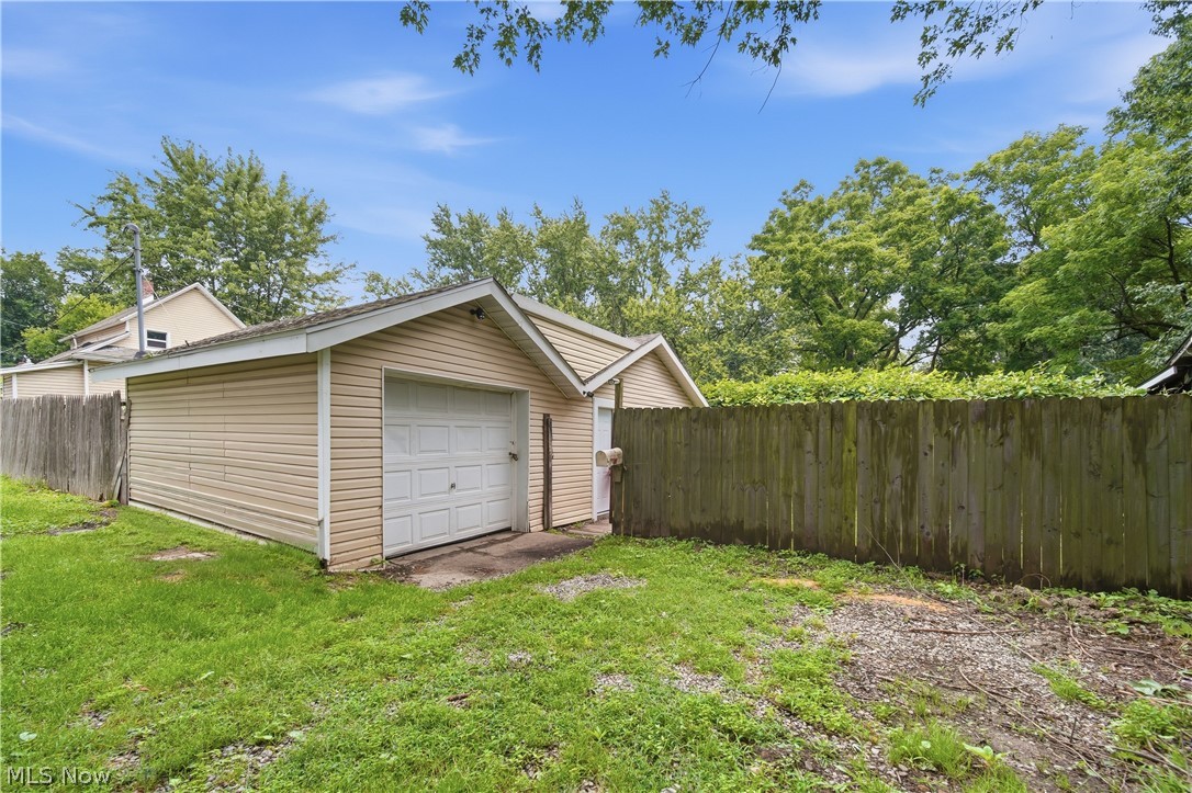 1116 Mcintosh Avenue Akron OH 44314