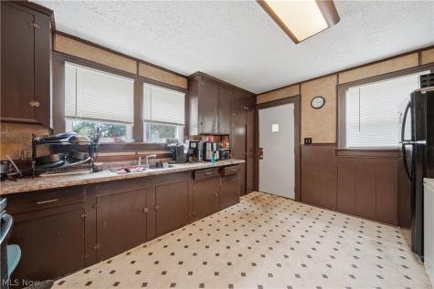 1116 Mcintosh Avenue Akron OH 44314