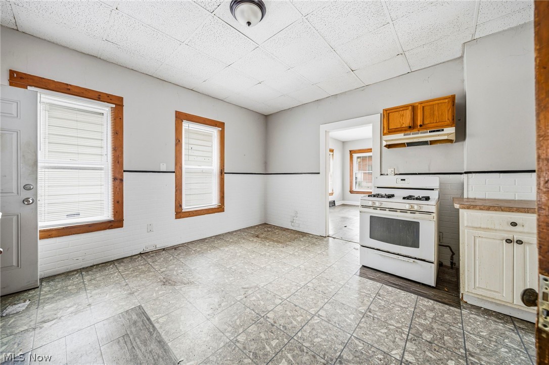 3658 E 55th Street Cleveland OH 44105