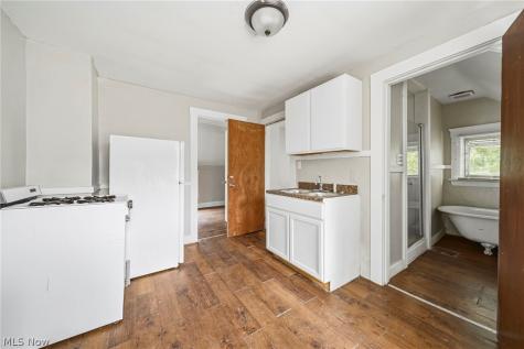 3658 E 55th Street Cleveland OH 44105