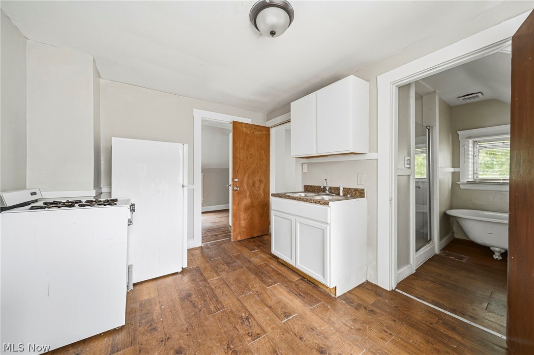 3658 E 55th Street Cleveland OH 44105
