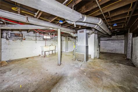 3658 E 55th Street Cleveland OH 44105
