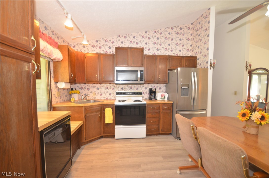 852 Skyside Drive Clinton OH 44216