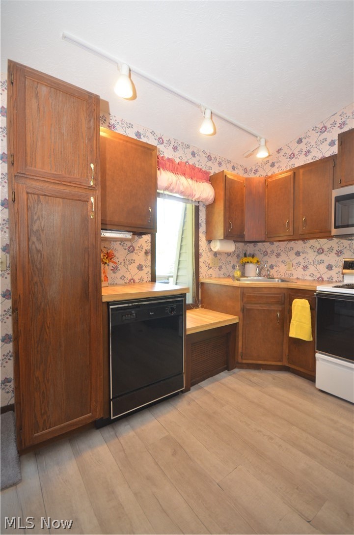 852 Skyside Drive Clinton OH 44216